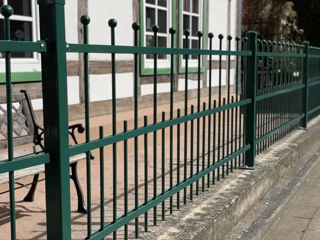 Krech Zaunsysteme_Zäune_Zaunbau_Holzzaun_Aluzaun_Stabgitter (14)